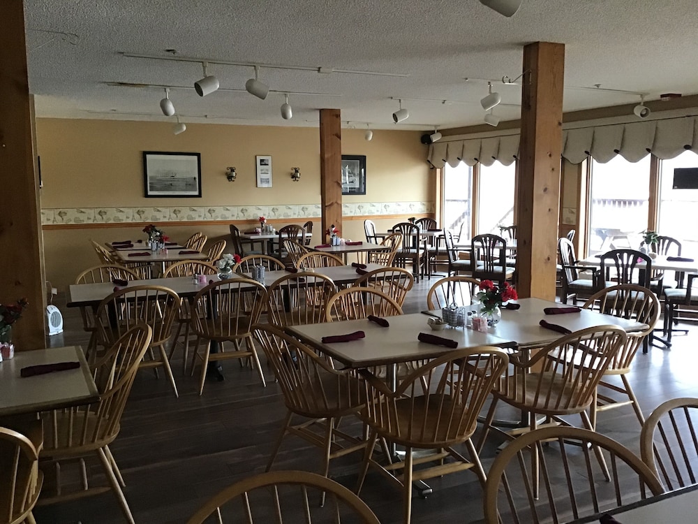Windwood Fly-In Resort view 5