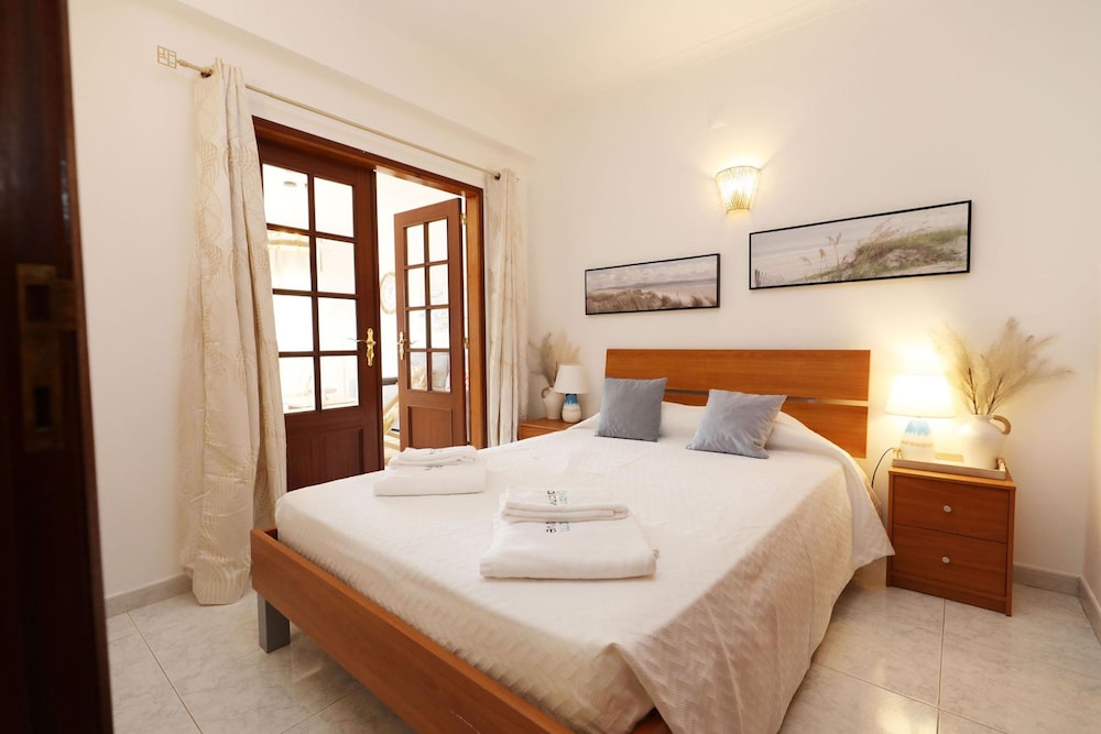B37 - Central City Door Apartment