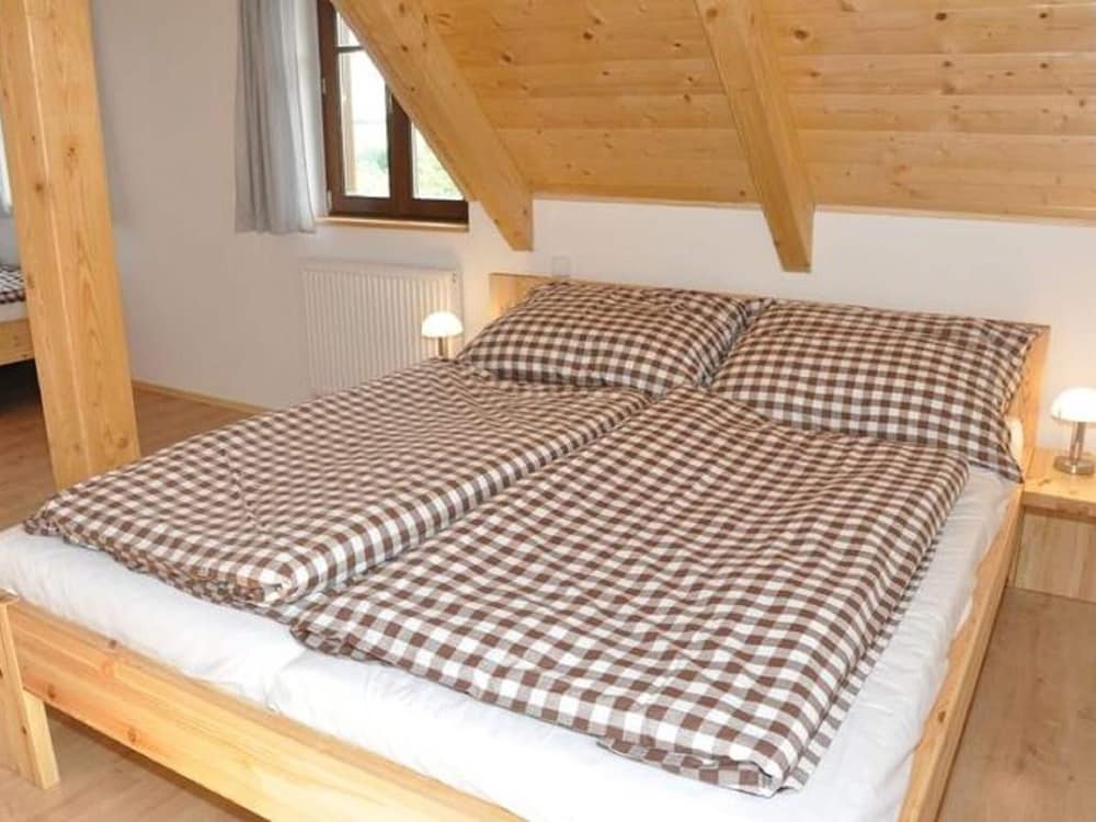 Spacious Cottage With 5 Bedrooms, Woodburning Stove, Sauna, Near Ski Lift view 4