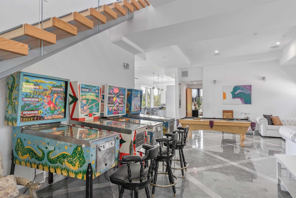 Luxe LA Escape w/ Pool, Views & Game Room Alta Vista Estate by Avantstay