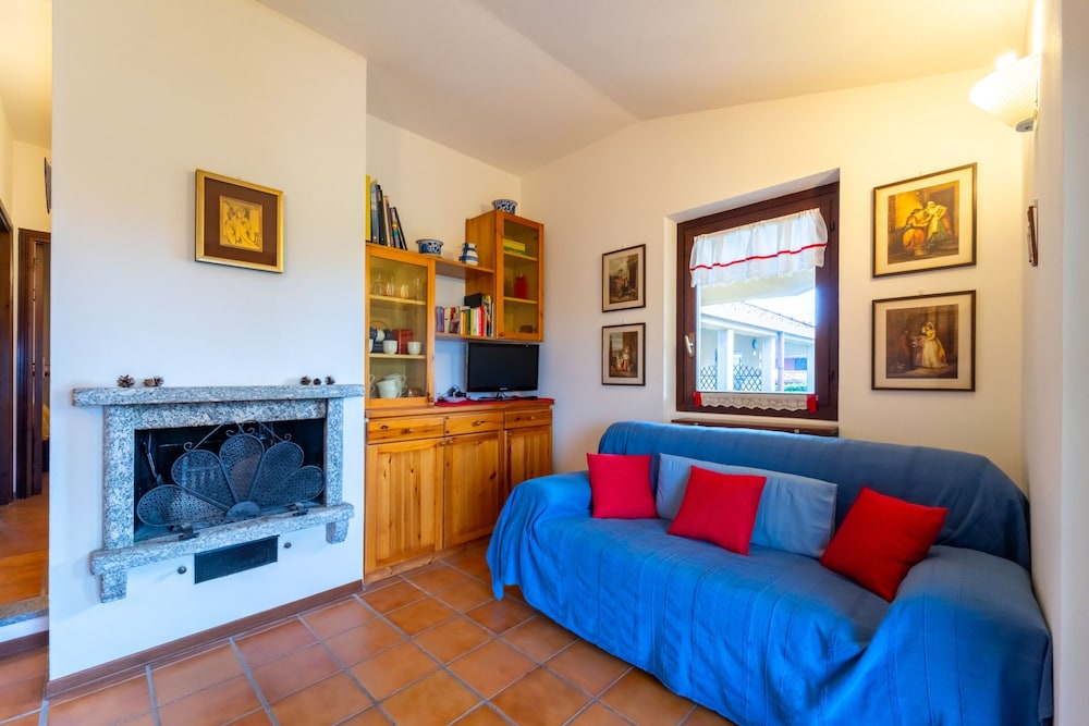 Crimson Apartment by Wonderful Italy photo 2