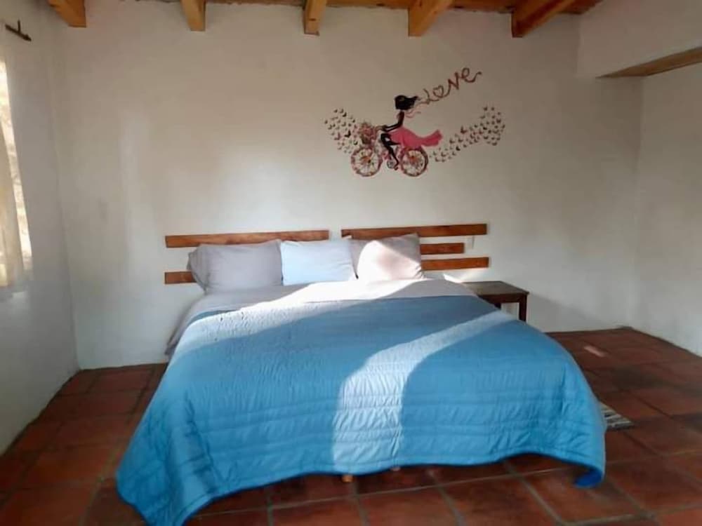 Casa Los Ocotes Valle de Bravo view 3