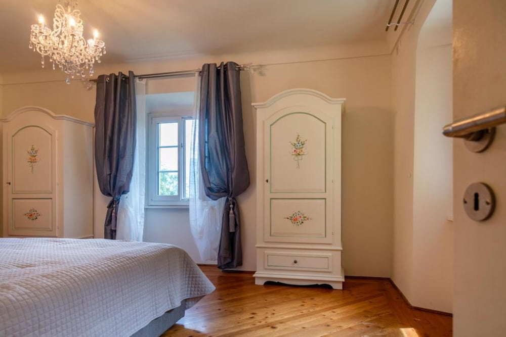 Palazzo Sacro Monte 1 Brissago Experience