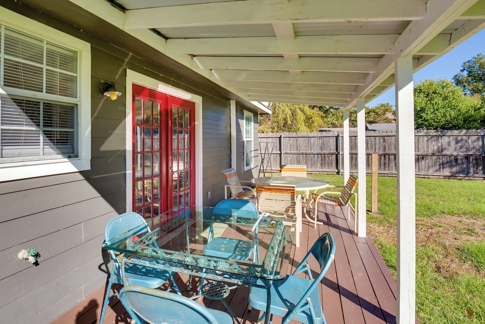 Waterfront Lake Fork Getaway w/ Dock Access