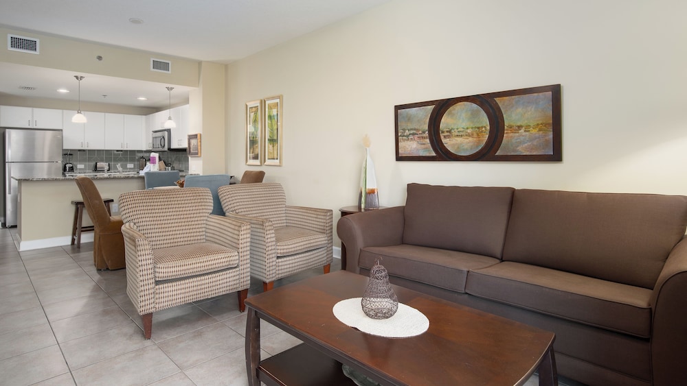 20th Floor Condo! Sleeps 8! Gulf Front Master Suite w/ Beautiful Gulf Views!