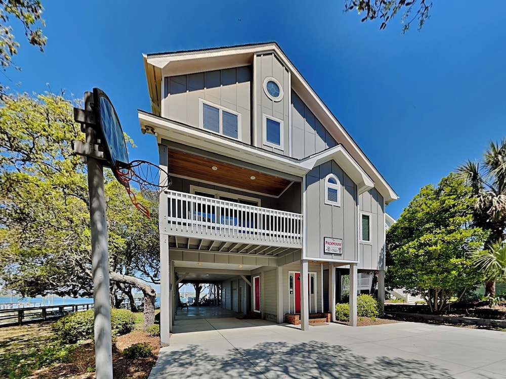 The Pack House by Topsail Realty