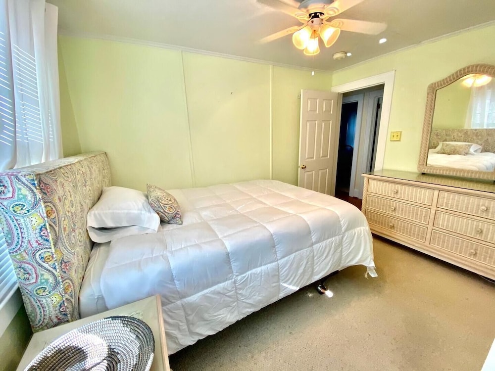Bayard Avenue 304