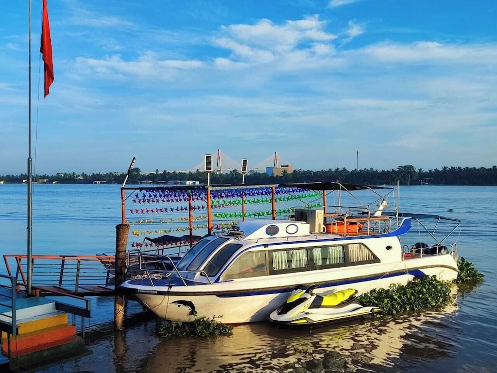 Cồn Phụng Retreats Mekong - Nature Island with Free Boat Shuttle & Fishing