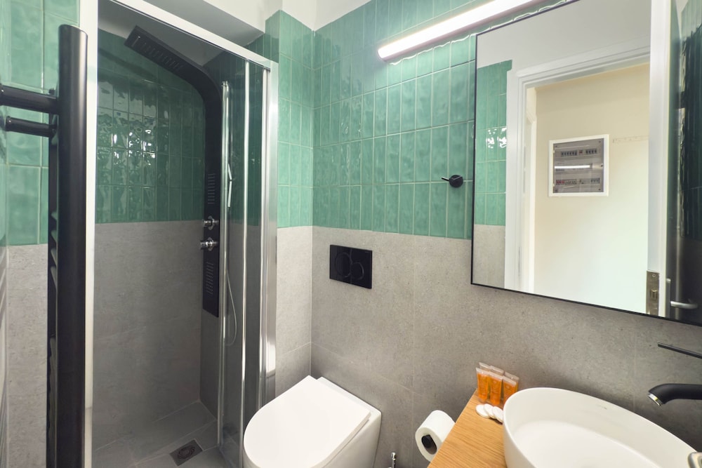 Acropolis Sky Retreat Jacuzzi 3BR Maisonette