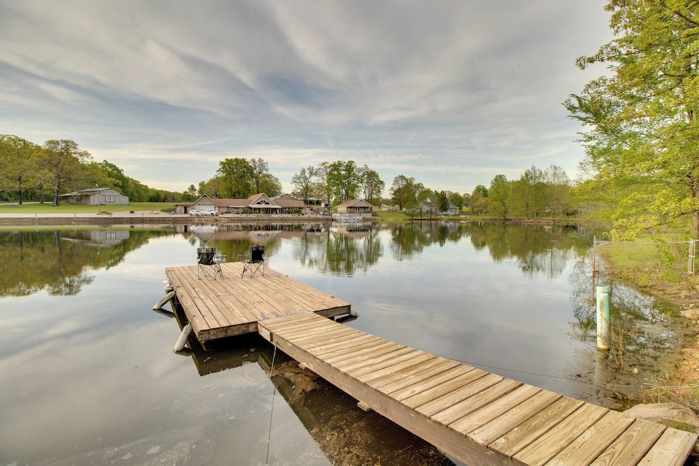 Waterfront Home Near Mark Twain National Forest