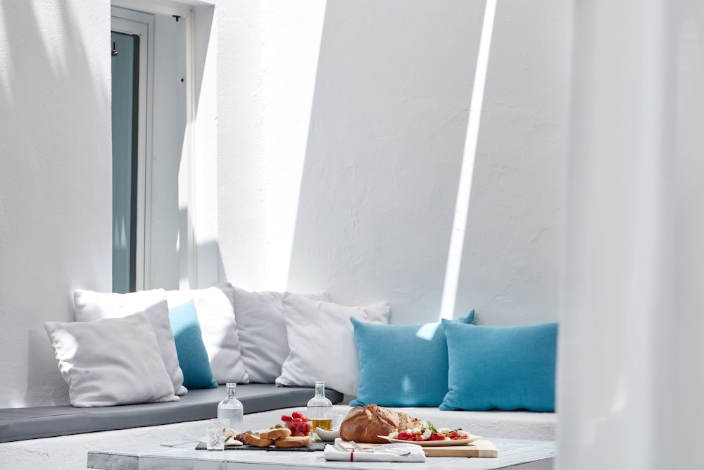 Mykonos Town Suites