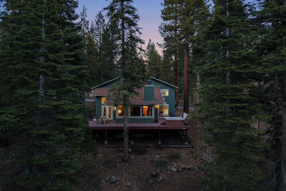 Year-round Tahoe Escape With Hot Tub & Outdoor Dining Timberline Haven by Avantstay