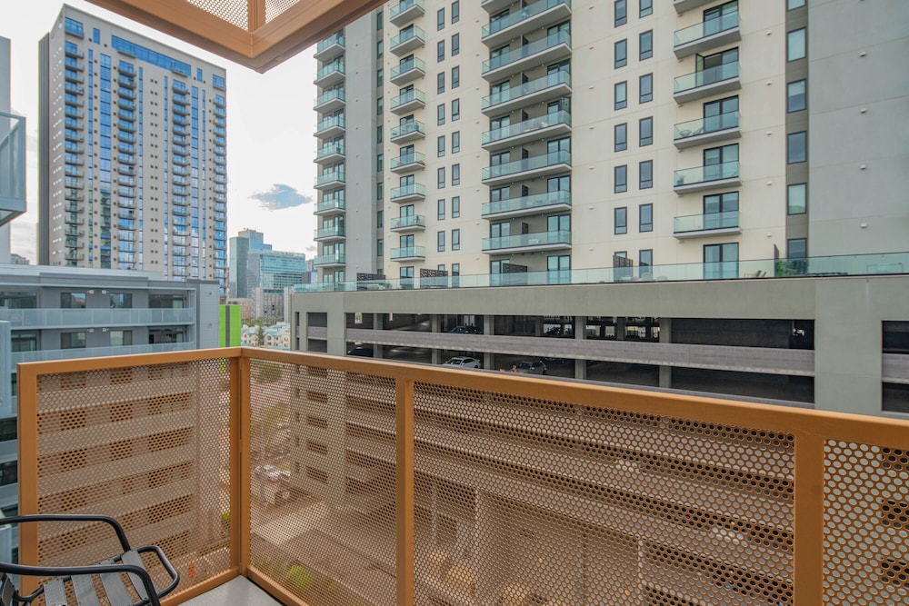ROVE LIVING/KL - Roosevelt Point