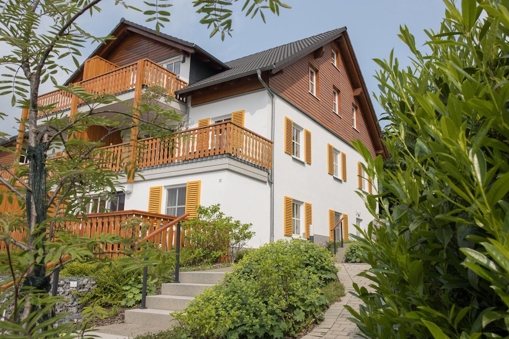 Ferienwohnung mit Aussicht, Neuastenberg