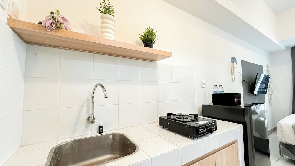 Soft Industrial Look Studio At Tokyo Riverside Pik 2 Apartment