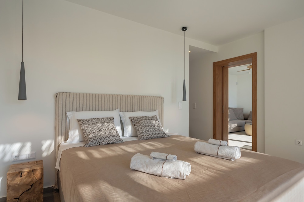 AVERA VILLAS