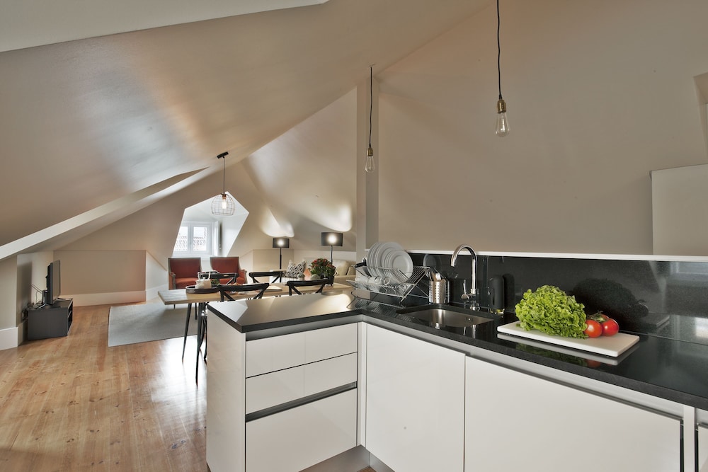 Lisbon Five Stars Apartments - Bica 246