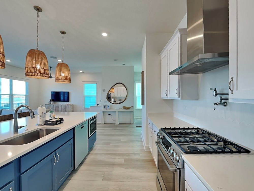 Yacht Harbor House by Southern Vacation Rentals