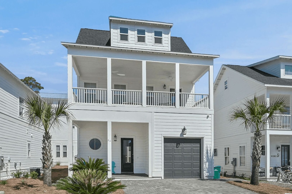 Nacho Beach House by Avantstay Inlet Beach Sleeps 10 + Pool