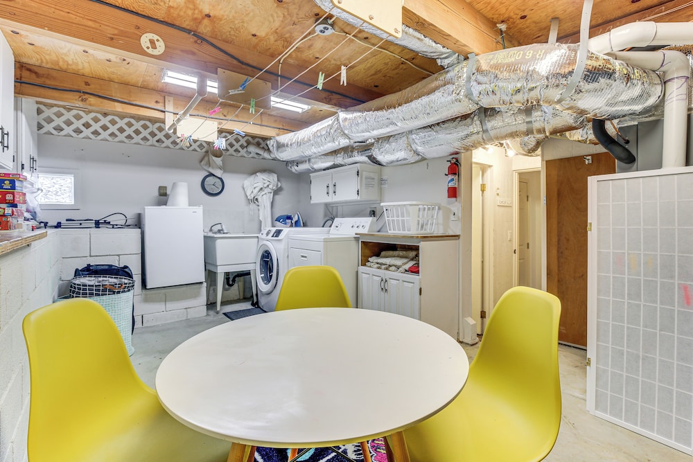 Family-friendly Lake Arrowhead Cabin w/ Game Room!