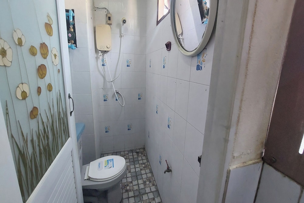 Sukhum Mega Bangna Guest House