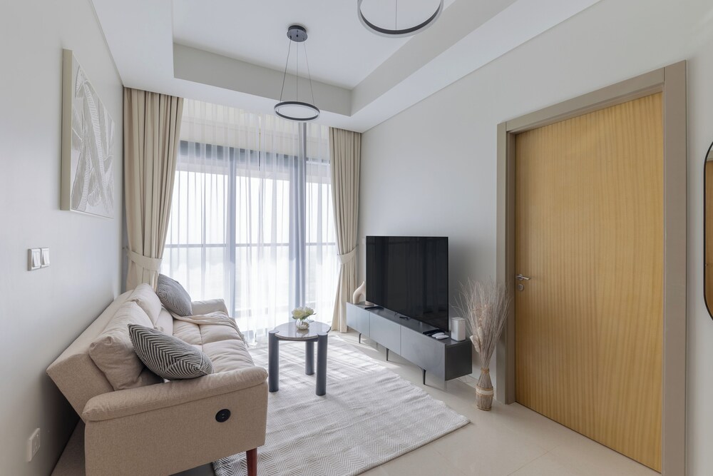 Cozy 2BR in Business Bay Aykon Tower