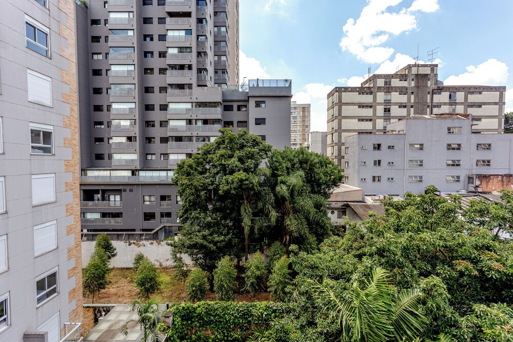 Moderno-Pinheiros -AC - Brazilian Corner