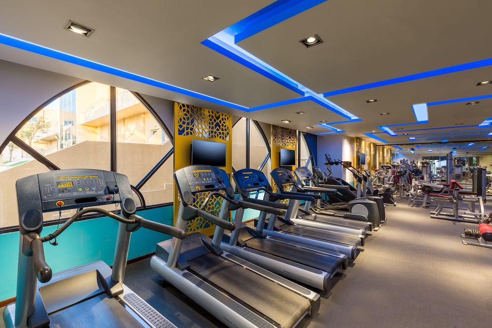 Abu Dhabi Vacations - Metropolitan Al Mafraq Hotel - Property Image 27
