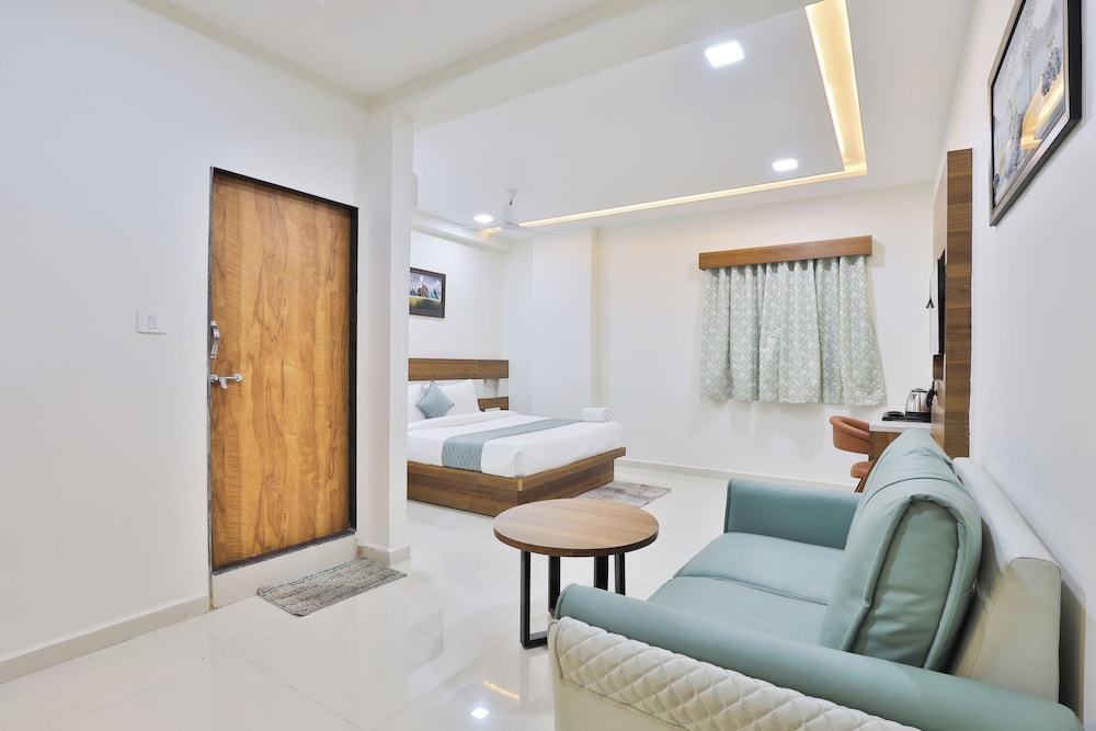 Hotel SR Radhey