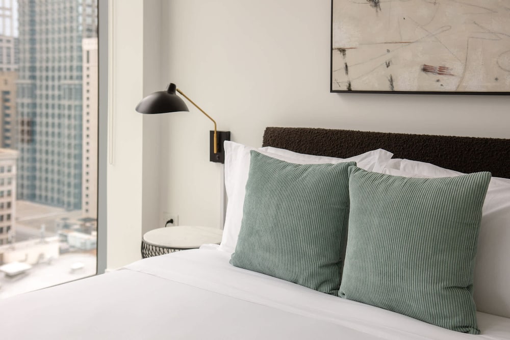 The Lyra Luxury Group Getaway - Two Penthouses
