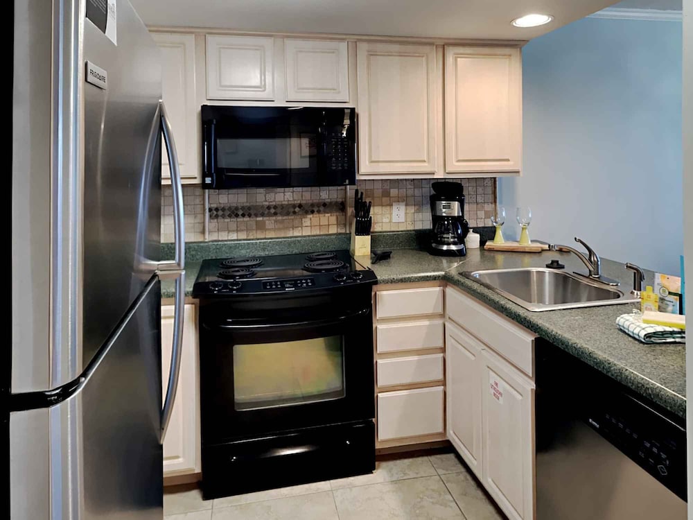 Ocean Breeze West by Southern Vacation Rentals