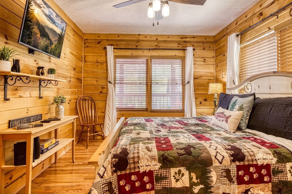 Er80 - Can't Bear To Leave 2 Bedroom Cabin
