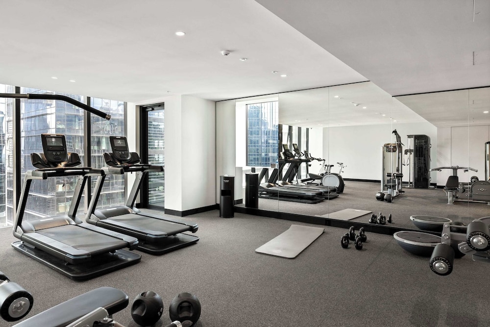 Luxuria Apartments - Collins House