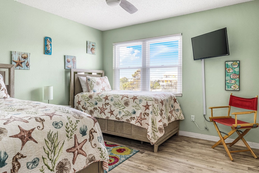 Beach Bum by Southern Vacation Rentals