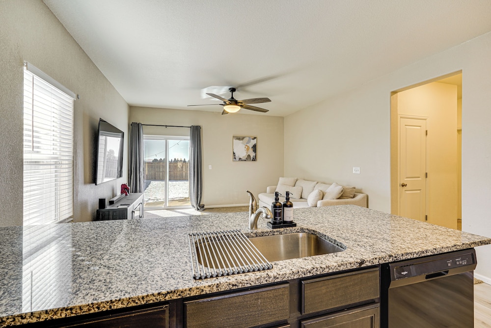 Hike, Sightsee & Explore: Home in Colorado Springs
