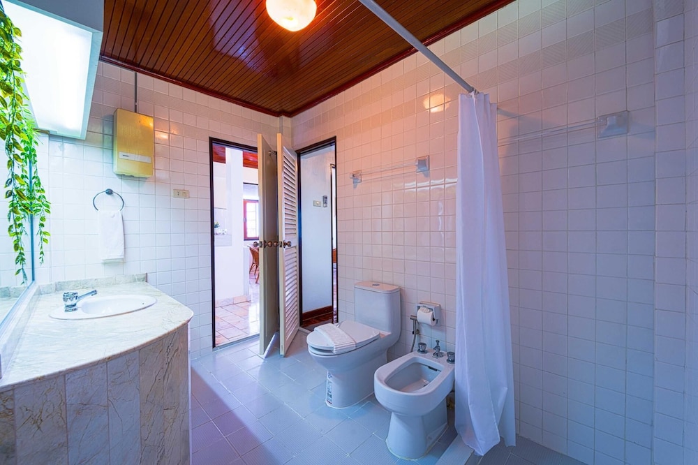 Oceanfront 6 Bedroom Twin Villas OV6