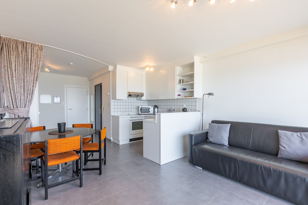 Charming Studio on the Seafront With sea View
