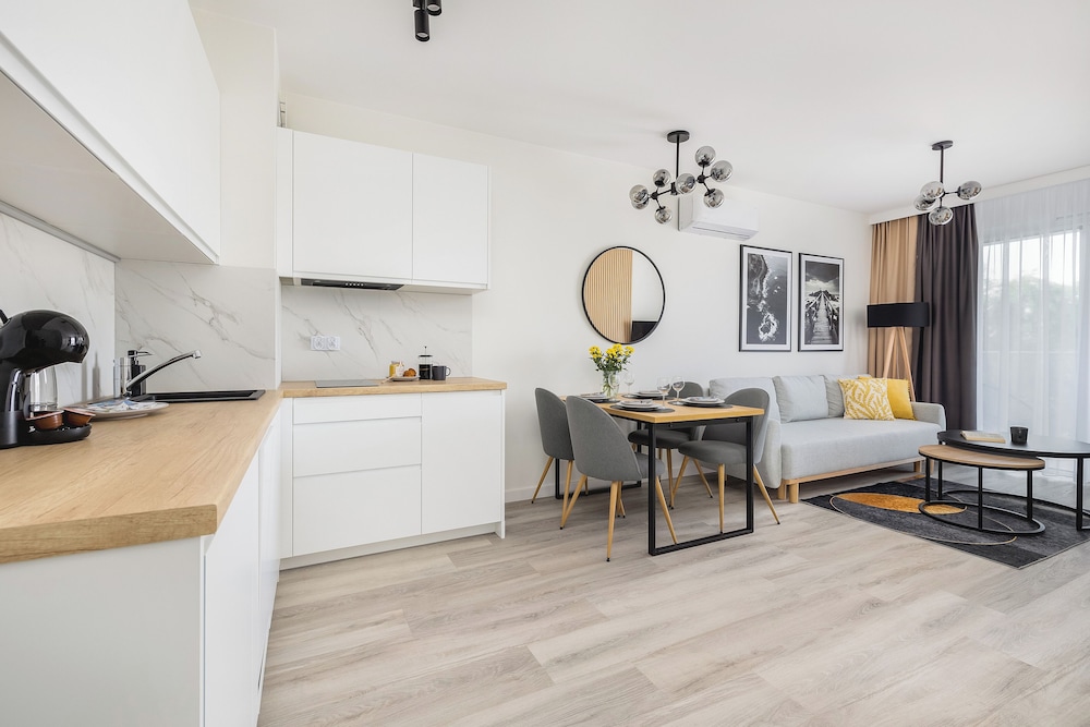 Apartment With Parking & A/C by Renters