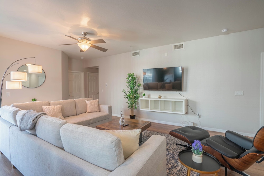ROVE LIVING/KL - The Fredrick Tempe