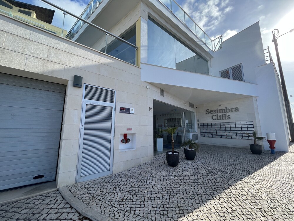 Cliffs Apartment - Astonishing bay view view 4