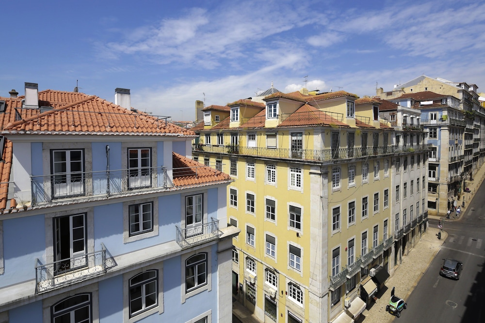 Baixa Apartments by linc