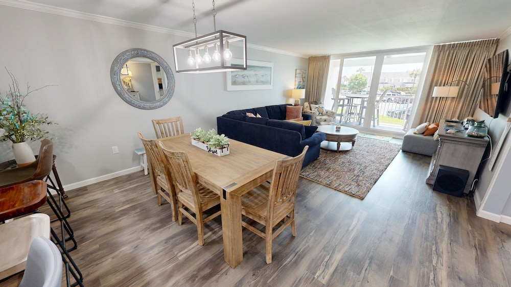 Shoreline Towers 3025 2 Bedroom Condo