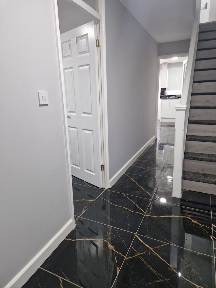 Birmingham Blissful House