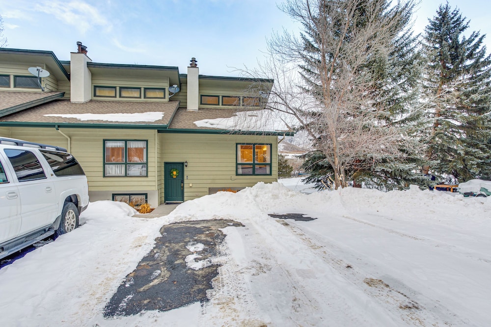 Par & Powder: Avon Haven w/ Golf & Ski Access!