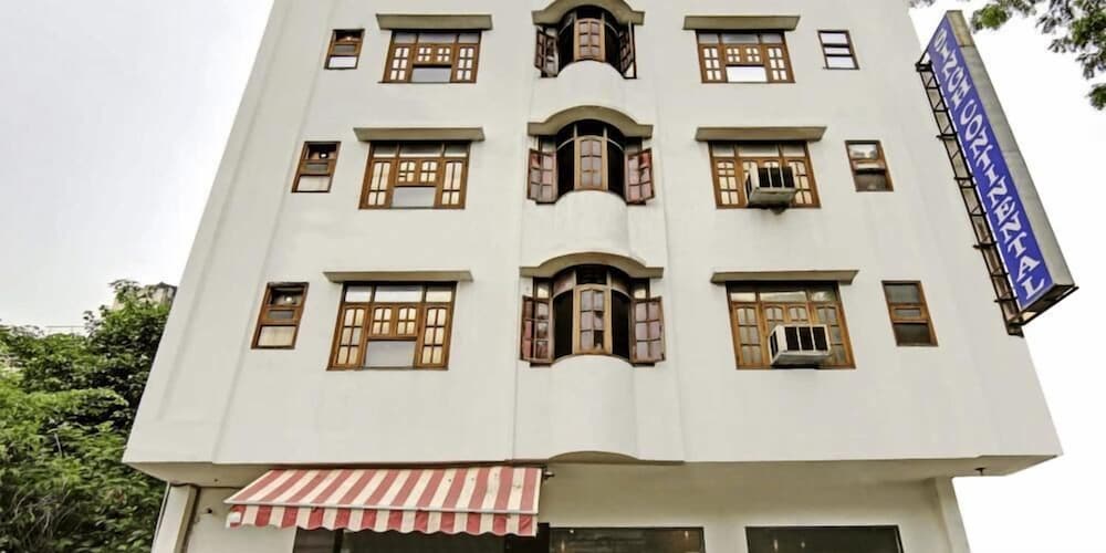 HOTEL SINGH CONTINENTAL