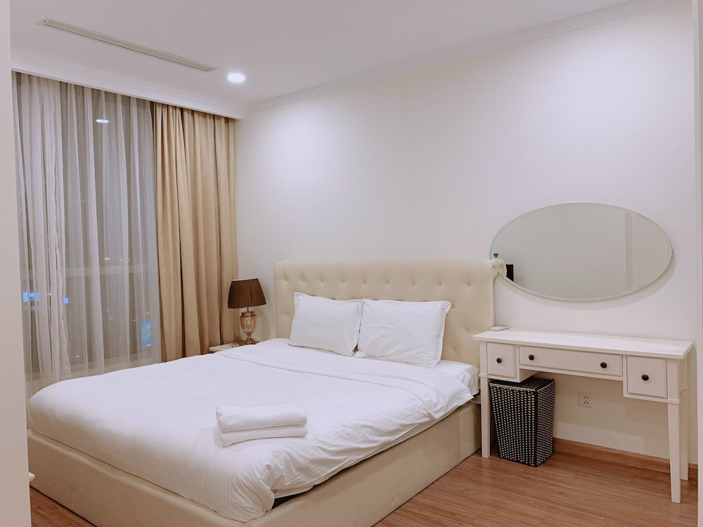 Somi Luxstay LP
