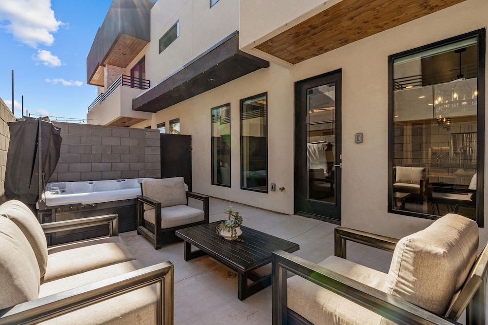 Sundance Edge 6 Bedroom Home