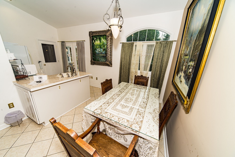 Stone Manor Boutique Inn - Property Image 64