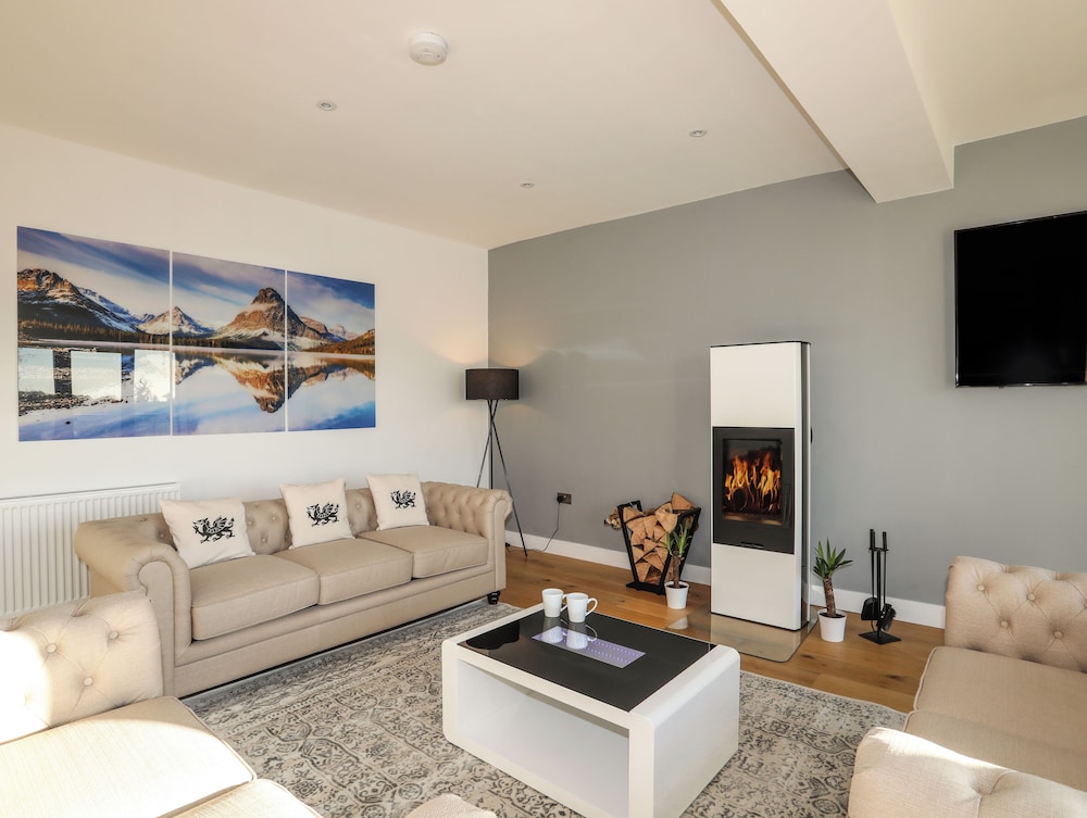 Bryn Min Manton Penthouse