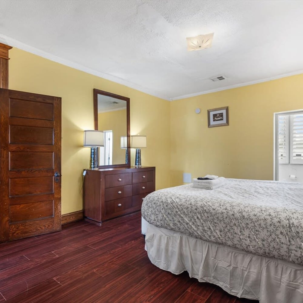 Family Group Trips to DC 4-br Close to Metro view 2